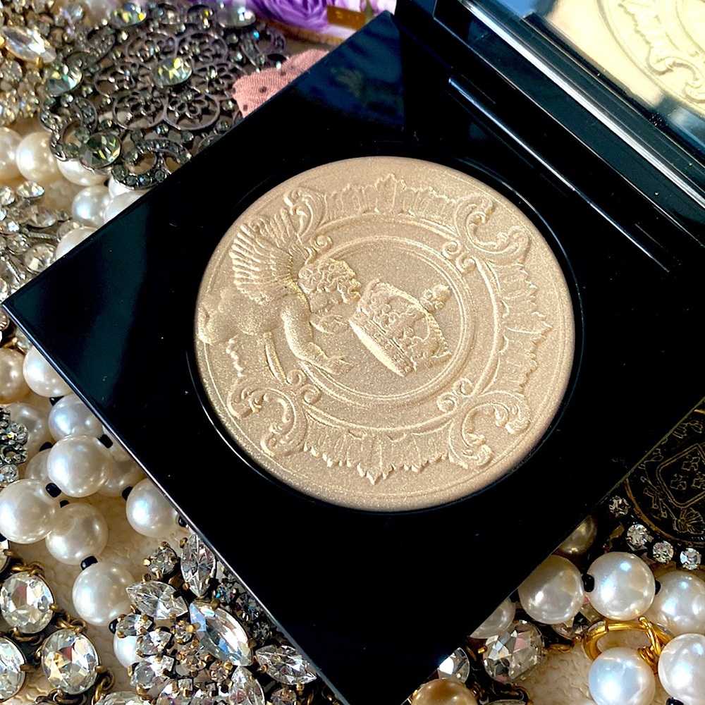 Pat McGrath Labs x Bridgerton Highlighter in Incandescent Gold 002 BNIB - Picture 5 of 9